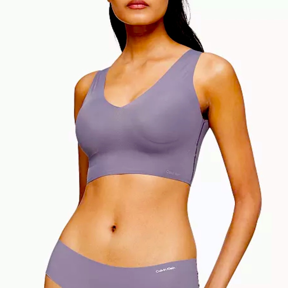 NWT Calvin Klein Invisible V-Neck Seamless Bralette and Hipster Underwear
